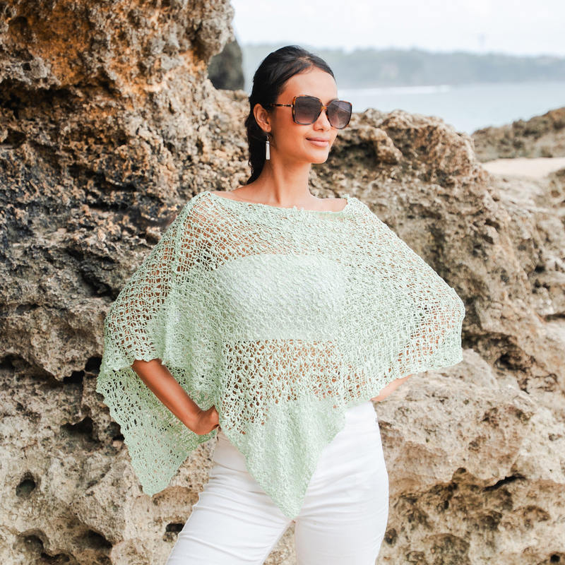 Short Popcorn Knit Poncho - Pistachio